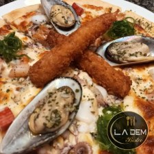 Pizza Seafood Deluxe