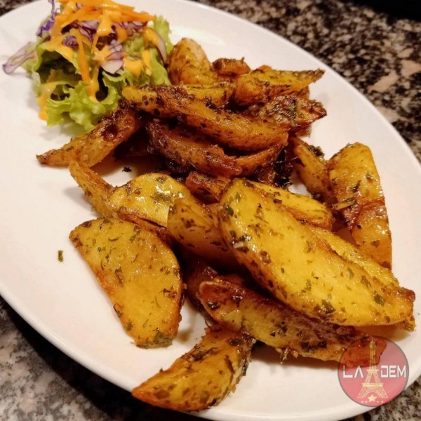 Garlic butter fries