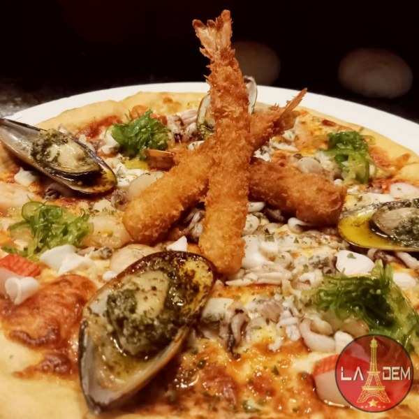 Pizza Seafood Signature