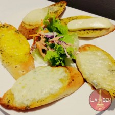 5 bánh mì bơ tỏi